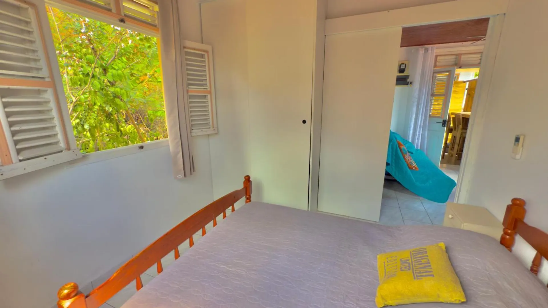 Apartament T2 - 50M Du Bourg De Sainte-Anne Martynika